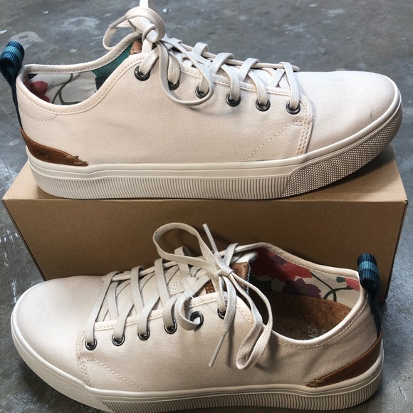 toms trvl lite low canvas lace up sneaker